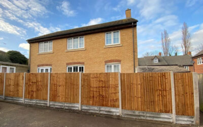 Best Fencing for Windy Gardens in St Albans?